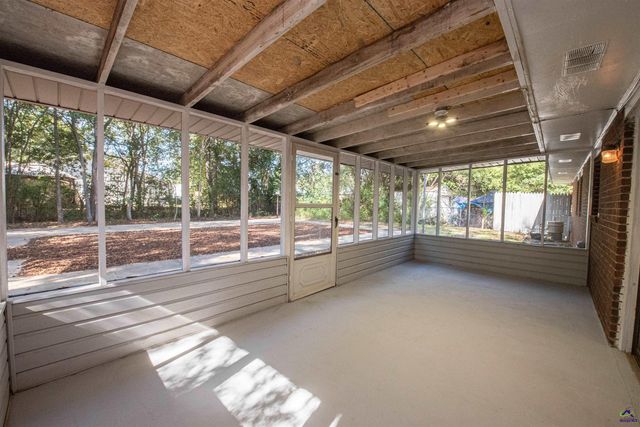 111 Briarwood Drive, Warner Robins, GA 31093