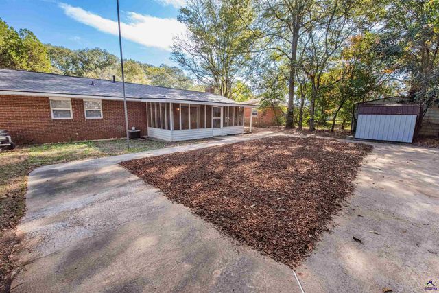 111 Briarwood Drive, Warner Robins, GA 31093