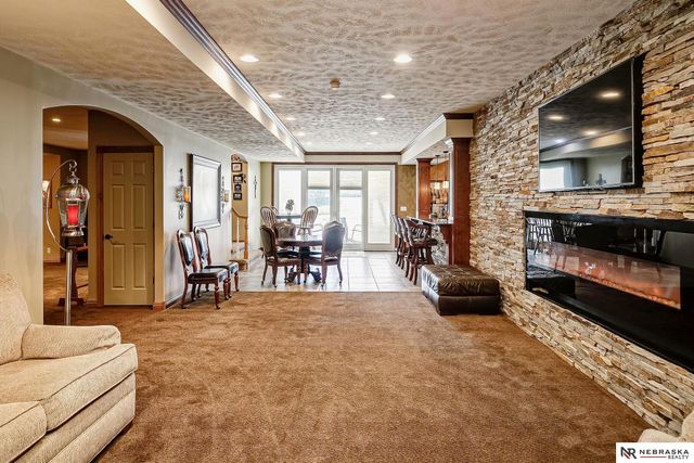 16260 Sage Street, Omaha, NE 68136
