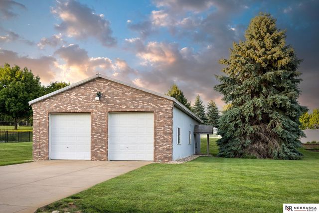 16260 Sage Street, Omaha, NE 68136