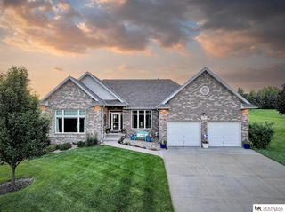 16260 Sage Street, Omaha, NE 68136