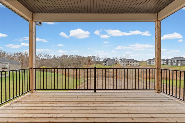 210 HELLWIG LN, Columbia, MO 65203