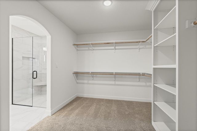 210 HELLWIG LN, Columbia, MO 65203