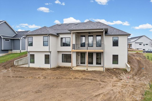 210 HELLWIG LN, Columbia, MO 65203