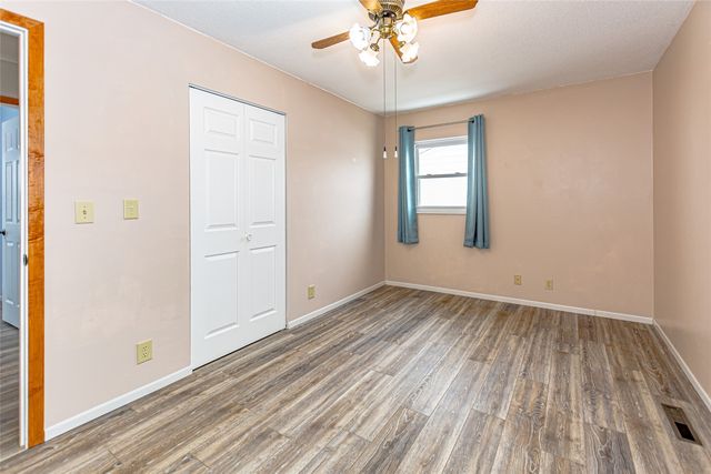 6008 Eastview Avenue SW, Cedar Rapids, IA 52404