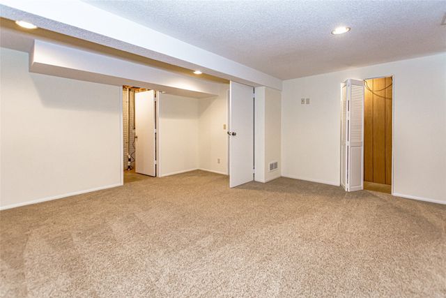 6008 Eastview Avenue SW, Cedar Rapids, IA 52404