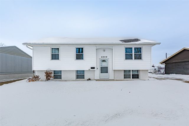 6008 Eastview Avenue SW, Cedar Rapids, IA 52404