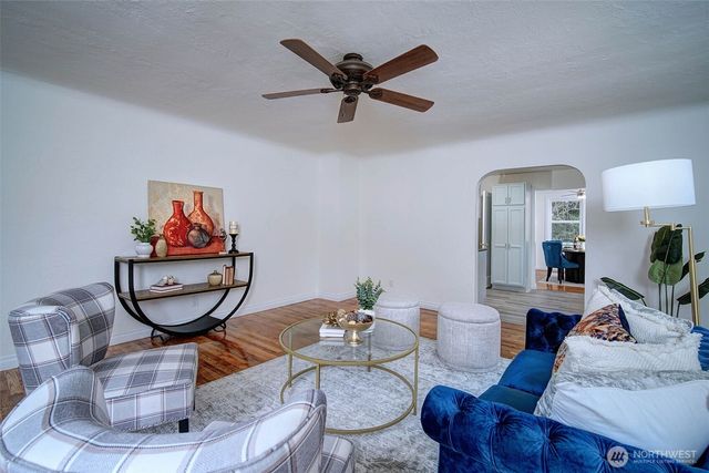 10633 21st Avenue SW, Seattle, WA 98146