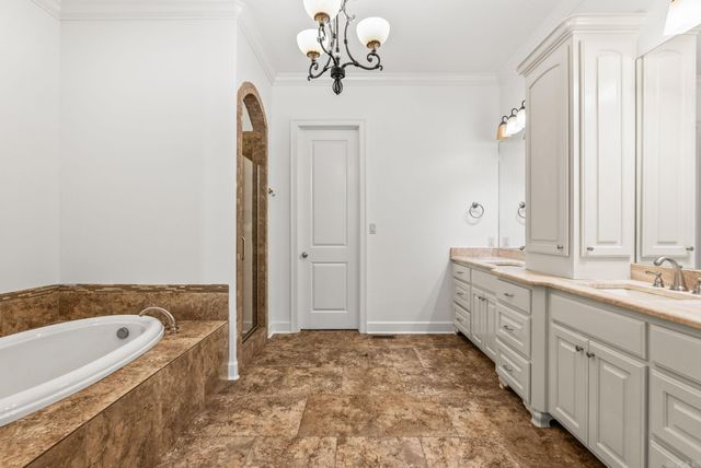 8 Ledge Rock Cove, Little Rock, AR 72211