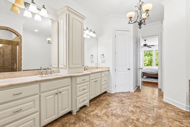 8 Ledge Rock Cove, Little Rock, AR 72211