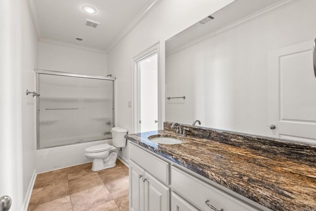 8 Ledge Rock Cove, Little Rock, AR 72211