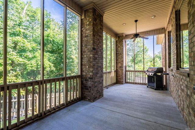 8 Ledge Rock Cove, Little Rock, AR 72211