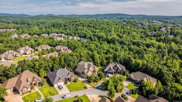 8 Ledge Rock Cove, Little Rock, AR 72211