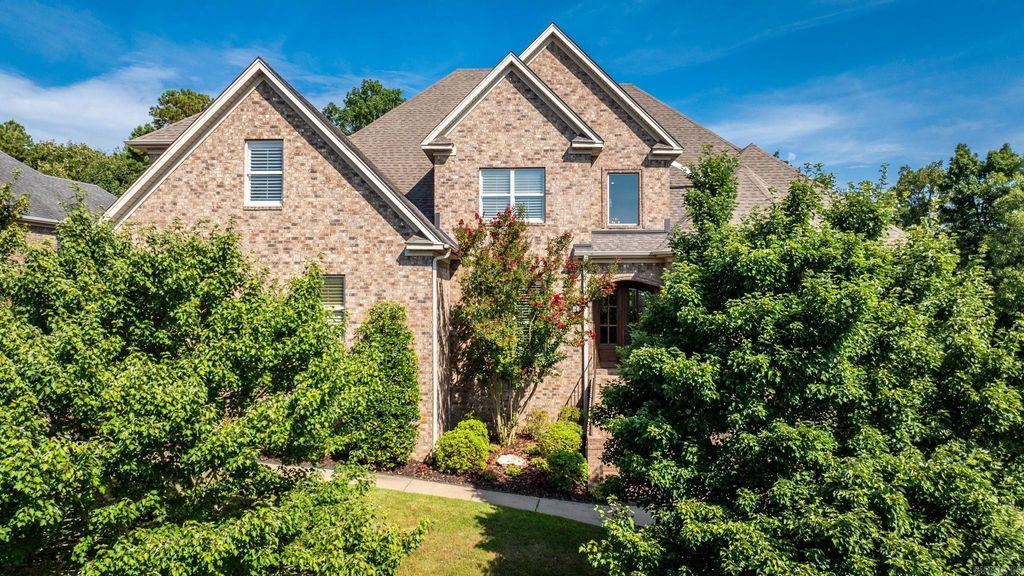 8 Ledge Rock Cove, Little Rock, AR 72211