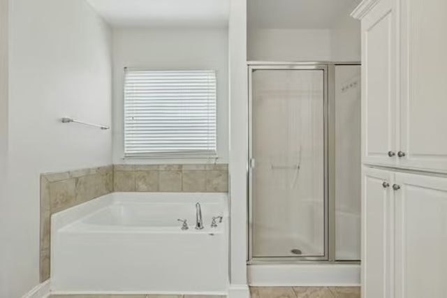 1099 Paddock Park Cir, Gallatin, TN 37066