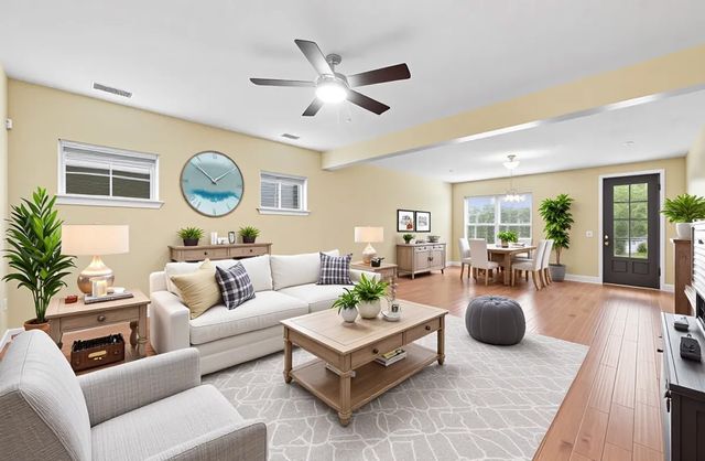 1099 Paddock Park Cir, Gallatin, TN 37066