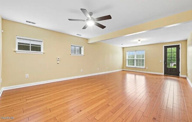 1099 Paddock Park Cir, Gallatin, TN 37066