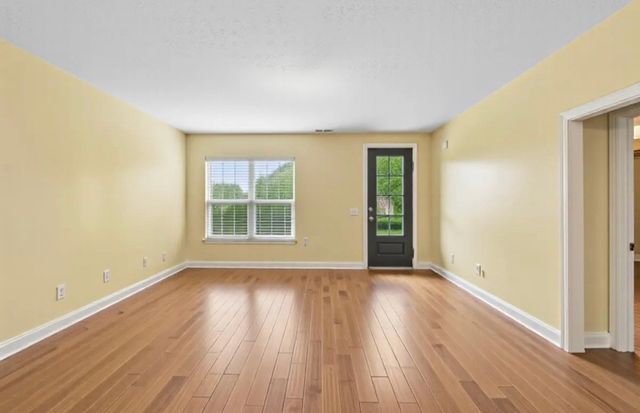1099 Paddock Park Cir, Gallatin, TN 37066