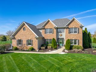 6608 Erin Road, Mchenry, IL 60050