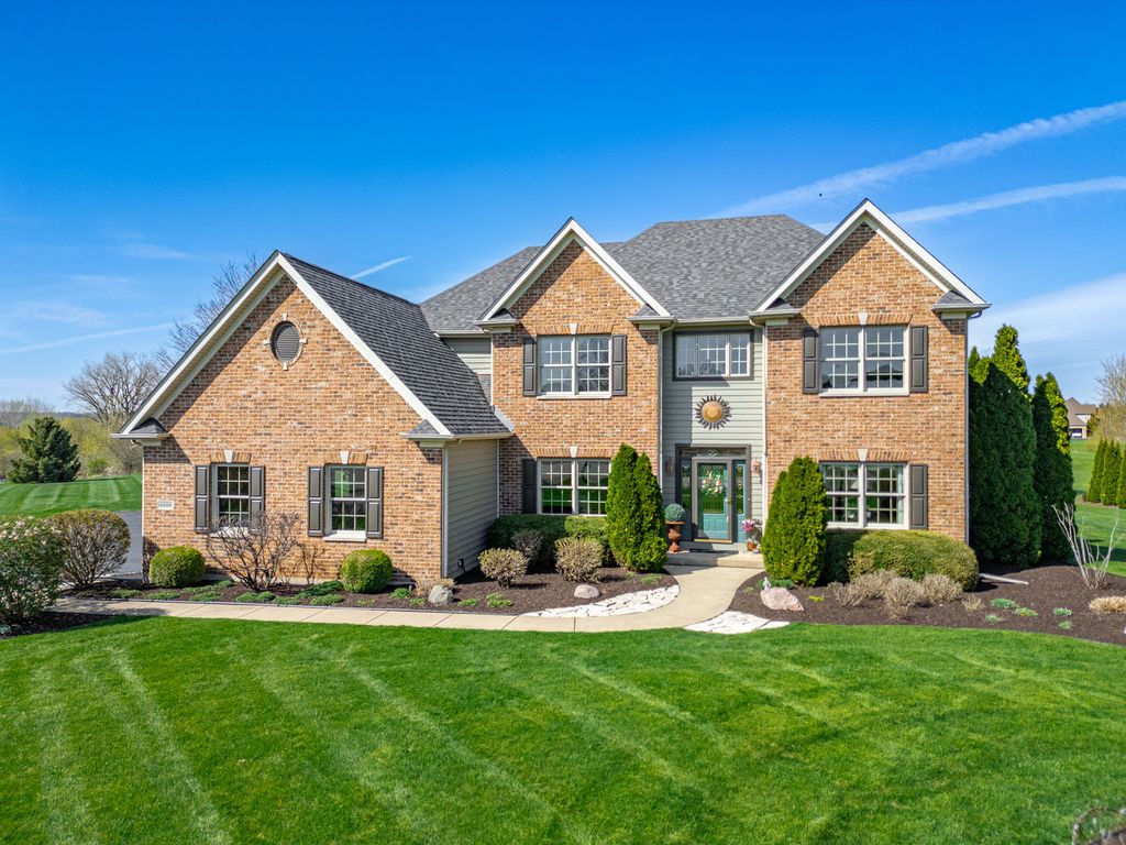 Image 1 of property listing at 6608 Erin Road, Mchenry, IL 60050