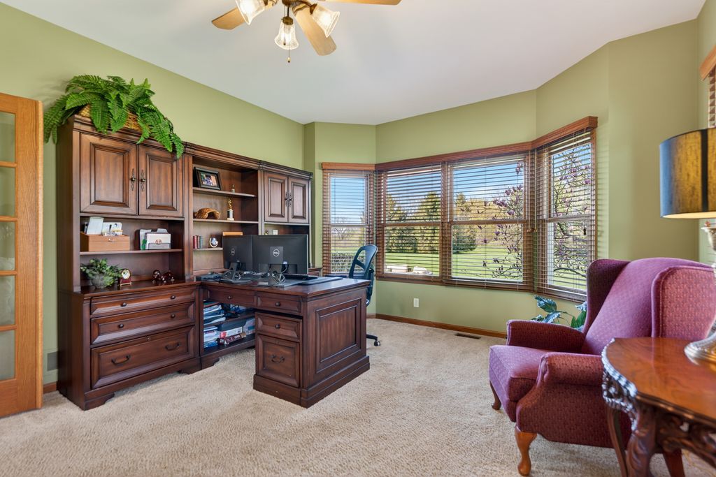 Image 13 of property listing at 6608 Erin Road, Mchenry, IL 60050