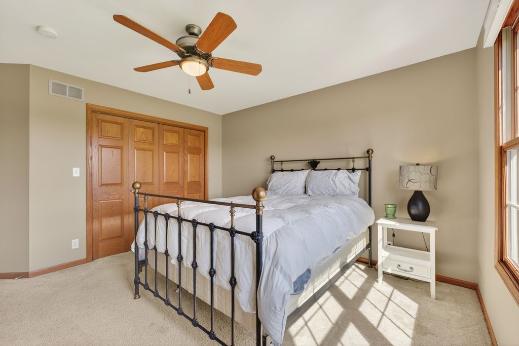 Image 15 of property listing at 6608 Erin Road, Mchenry, IL 60050