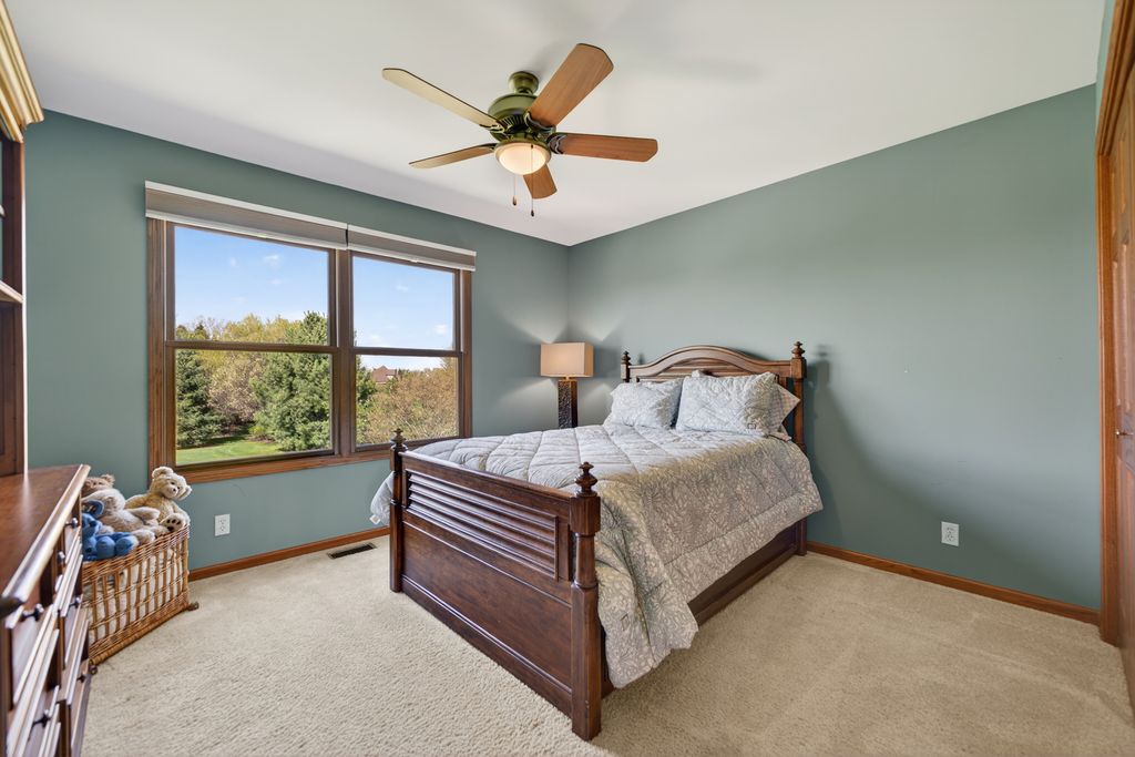 Image 16 of property listing at 6608 Erin Road, Mchenry, IL 60050