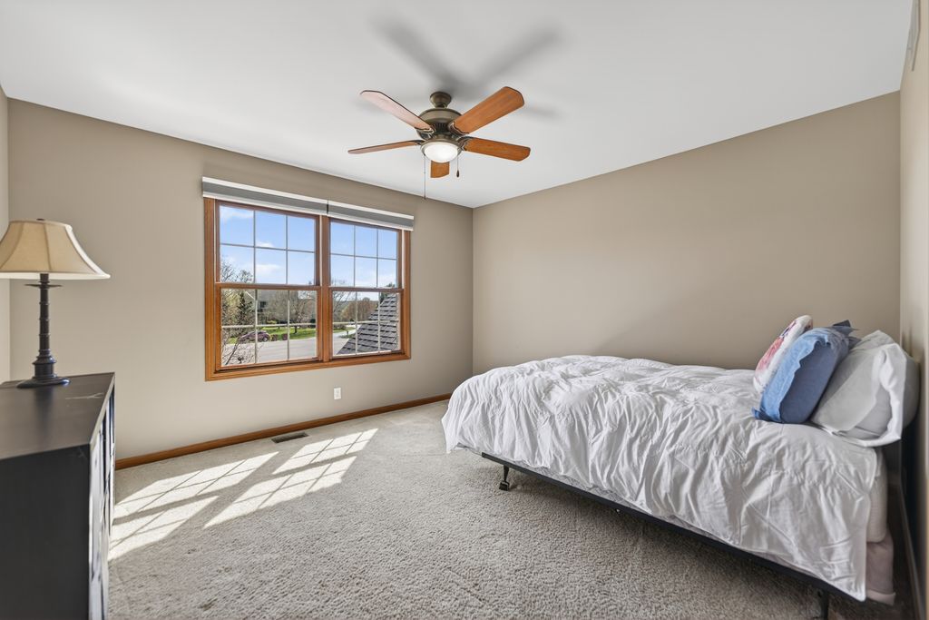 Image 17 of property listing at 6608 Erin Road, Mchenry, IL 60050