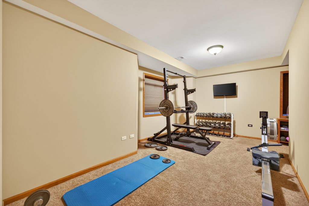 Image 21 of property listing at 6608 Erin Road, Mchenry, IL 60050