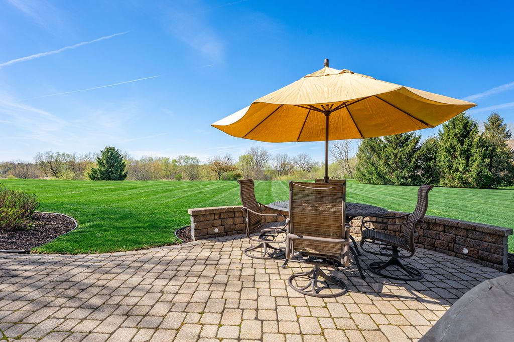 Image 23 of property listing at 6608 Erin Road, Mchenry, IL 60050