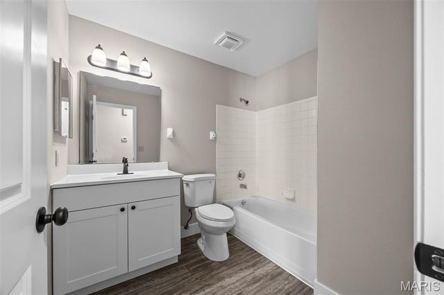 2419 Sandalwood Creek Court F, Wildwood, MO 63038