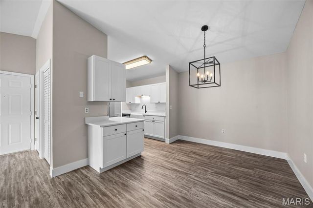 2419 Sandalwood Creek Court F, Wildwood, MO 63038