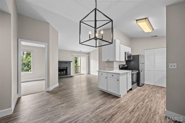 2419 Sandalwood Creek Court F, Wildwood, MO 63038