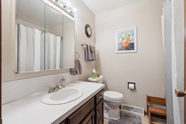 220 Terrace Drive, Independence, IA 50644