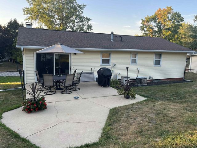 220 Terrace Drive, Independence, IA 50644