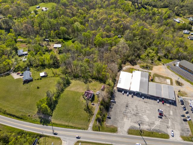 661 Highway 100, Centerville, TN 37033
