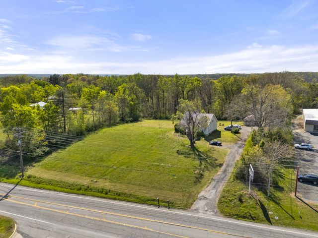 661 Highway 100, Centerville, TN 37033
