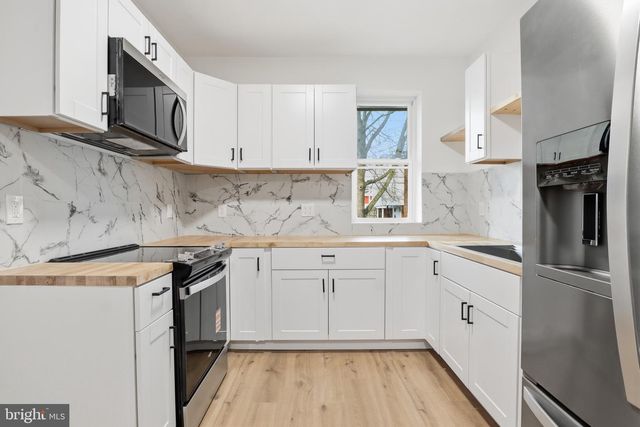 826 N PLUM ST, Lancaster, PA 17602