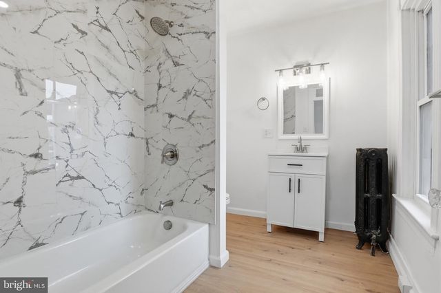 826 N PLUM ST, Lancaster, PA 17602