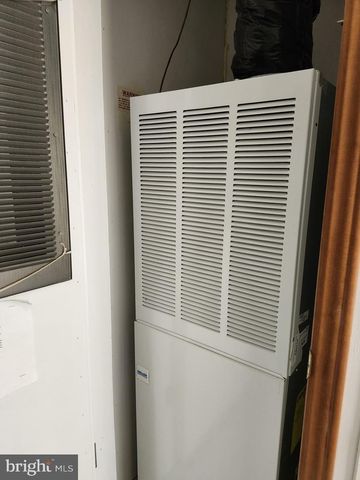 566 WILD APPLE LN, Paw Paw, WV 25434