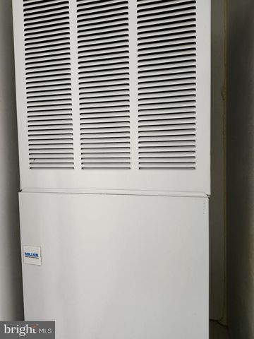 566 WILD APPLE LN, Paw Paw, WV 25434