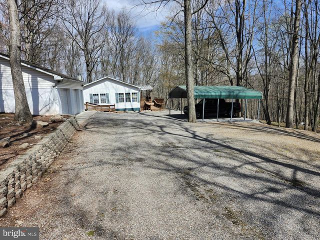 566 WILD APPLE LN, Paw Paw, WV 25434