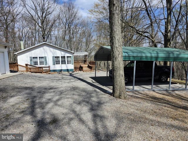 566 WILD APPLE LN, Paw Paw, WV 25434