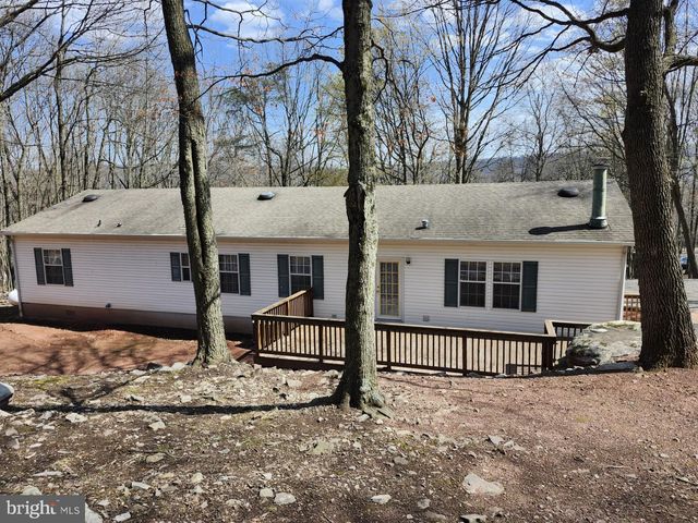 566 WILD APPLE LN, Paw Paw, WV 25434