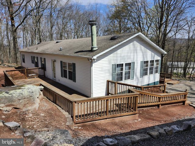 566 WILD APPLE LN, Paw Paw, WV 25434