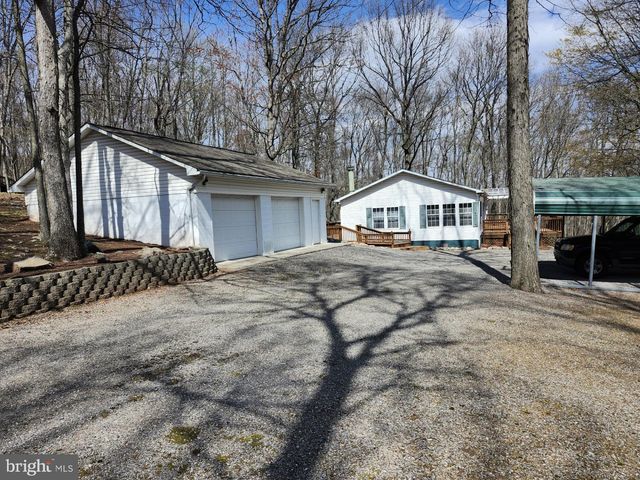 566 WILD APPLE LN, Paw Paw, WV 25434