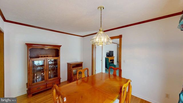 566 WILD APPLE LN, Paw Paw, WV 25434