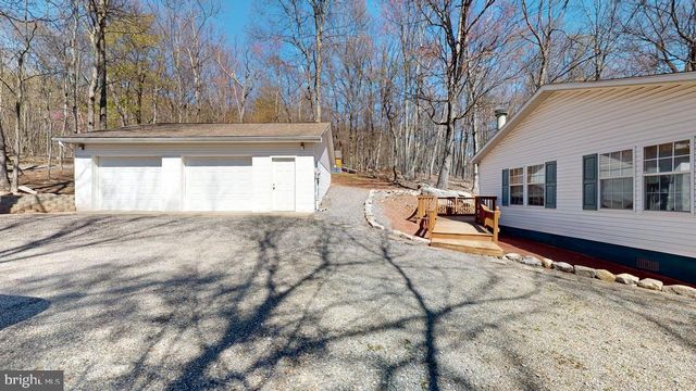 566 WILD APPLE LN, Paw Paw, WV 25434