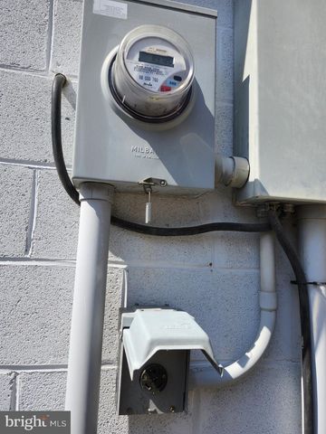 566 WILD APPLE LN, Paw Paw, WV 25434