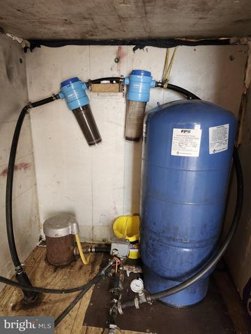 566 WILD APPLE LN, Paw Paw, WV 25434